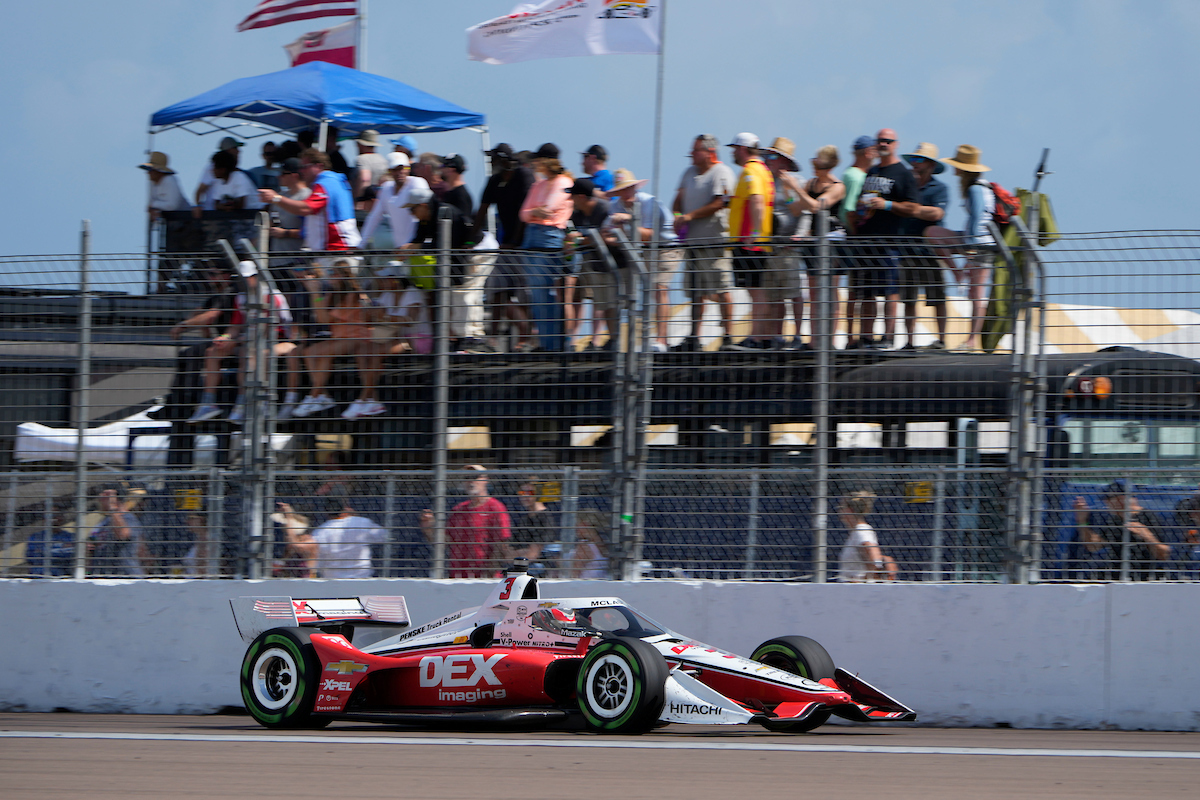 Does IndyCar use spotters