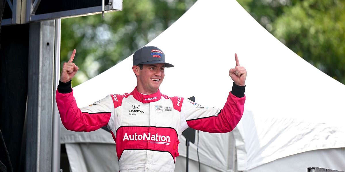 IndyCar race winner Kirkwood signs extension with Andretti Global
